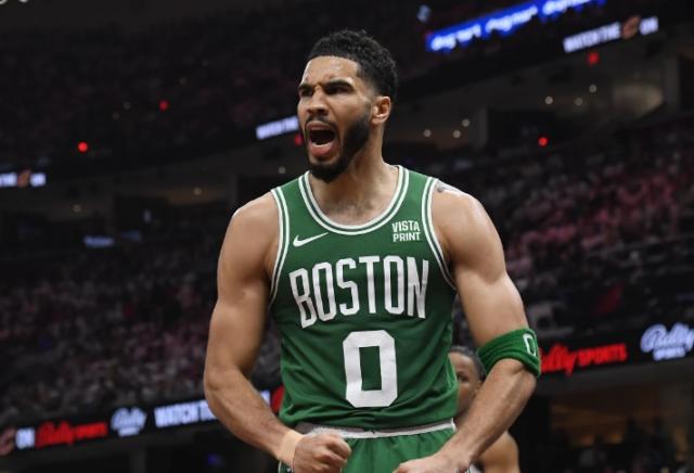 1715492383247058323.png 开云体验-进攻内外结合防守强度拉满 绿军完美演绎冲冠公式