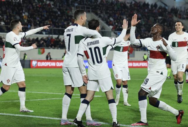 C罗运动战梅开二度 葡萄牙6比0狂胜卢森堡