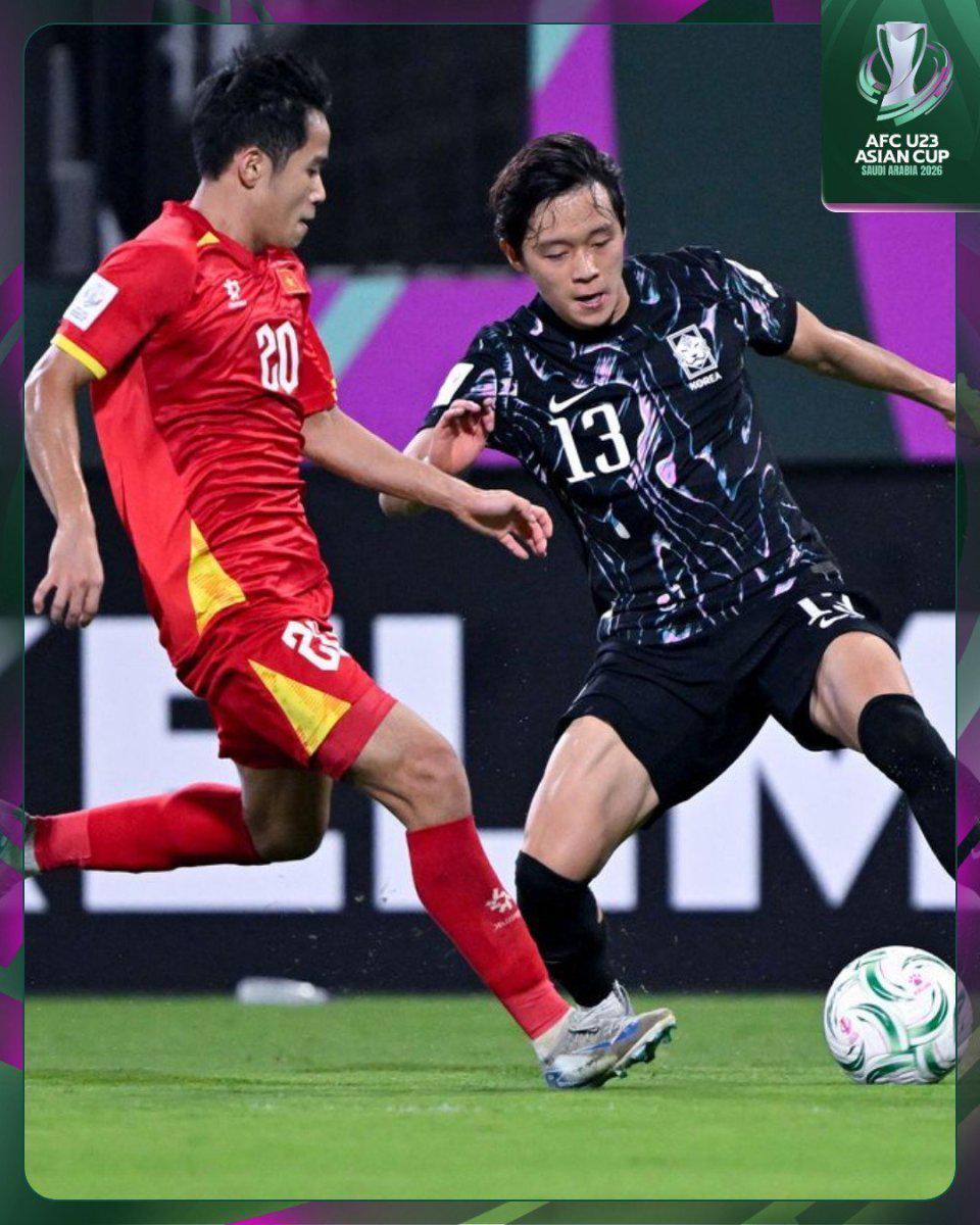 开云体验-耻辱！韩国多打1人轰32脚仍输越南 门将7次扑点全猜错 韩媒：灾难