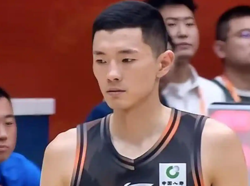 开云科技-28分惨败！山东男篮0比2遭淘汰，双外援挂零，全队无斗志潦草收官